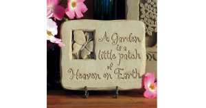 Read more about the article Personalized Garden Gifts: Ideas for Unique and Thoughtful Presents